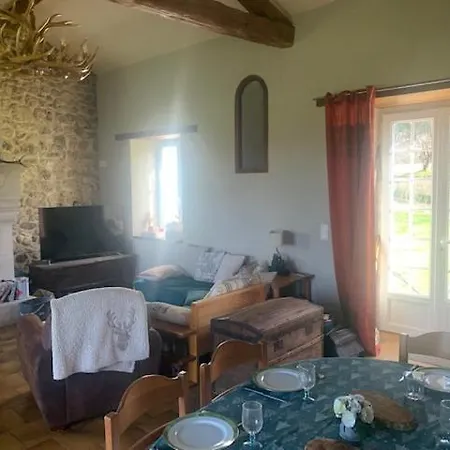 Semesterbostad Piovit Mareuil-sur-Belle